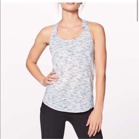 Lululemon Tank Strappy Built-In Bra - Size 4 - Picture 2 of 7